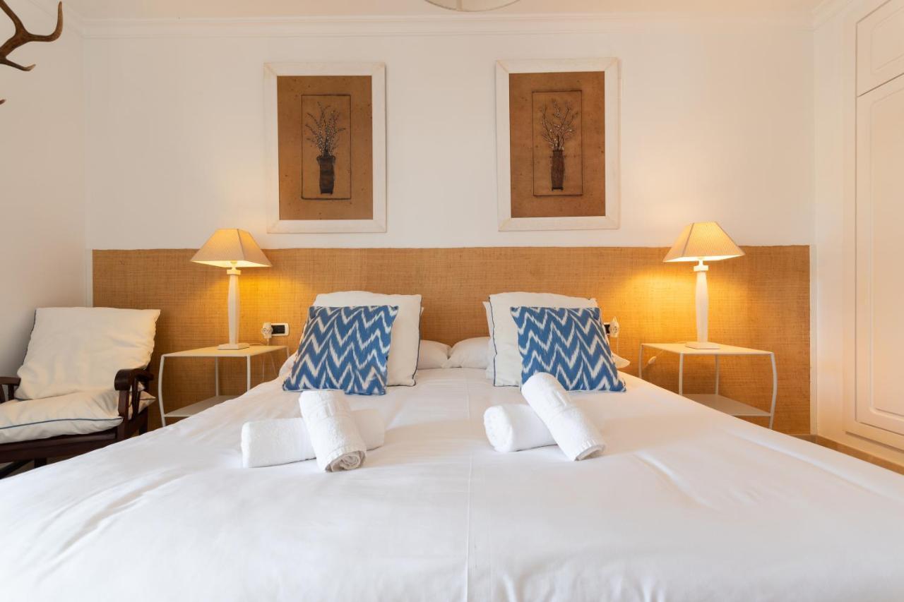 Apartment, Front Line Beach, In Arenas, Bahia De Marbella