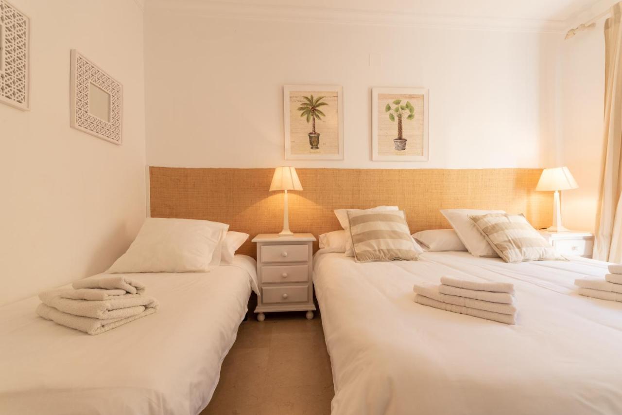 Apartment, Front Line Beach, In Arenas, Bahia De Marbella