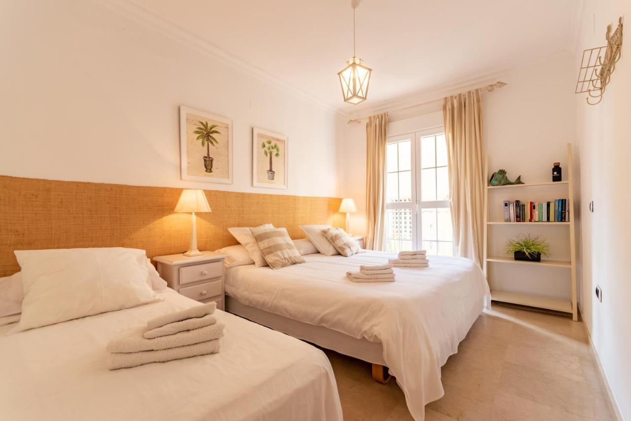 Apartment, Front Line Beach, In Arenas, Bahia De Apartamento Marbella