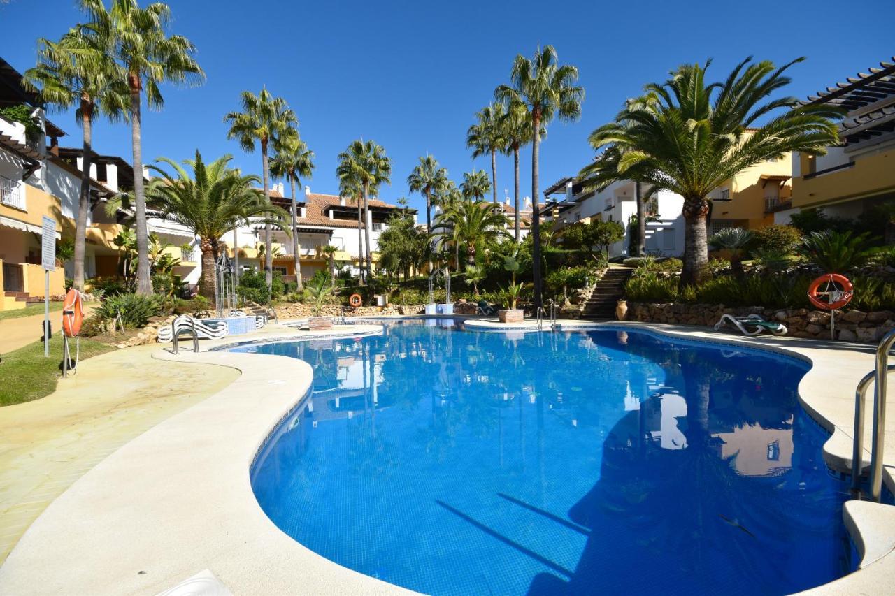 Apartment, Front Line Beach, In Arenas, Bahia De Marbella
